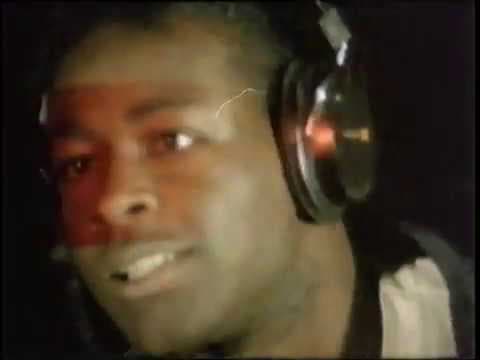 Voodoo Ray (OFFICIAL MUSIC VIDEO)