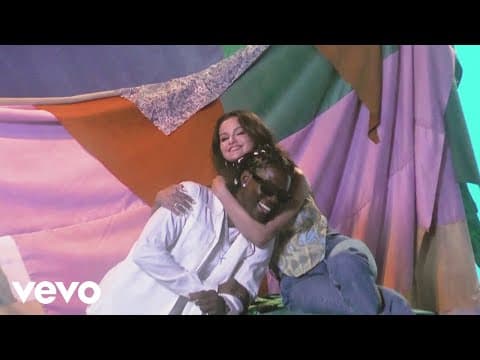 Calm Down (Official Music Video)